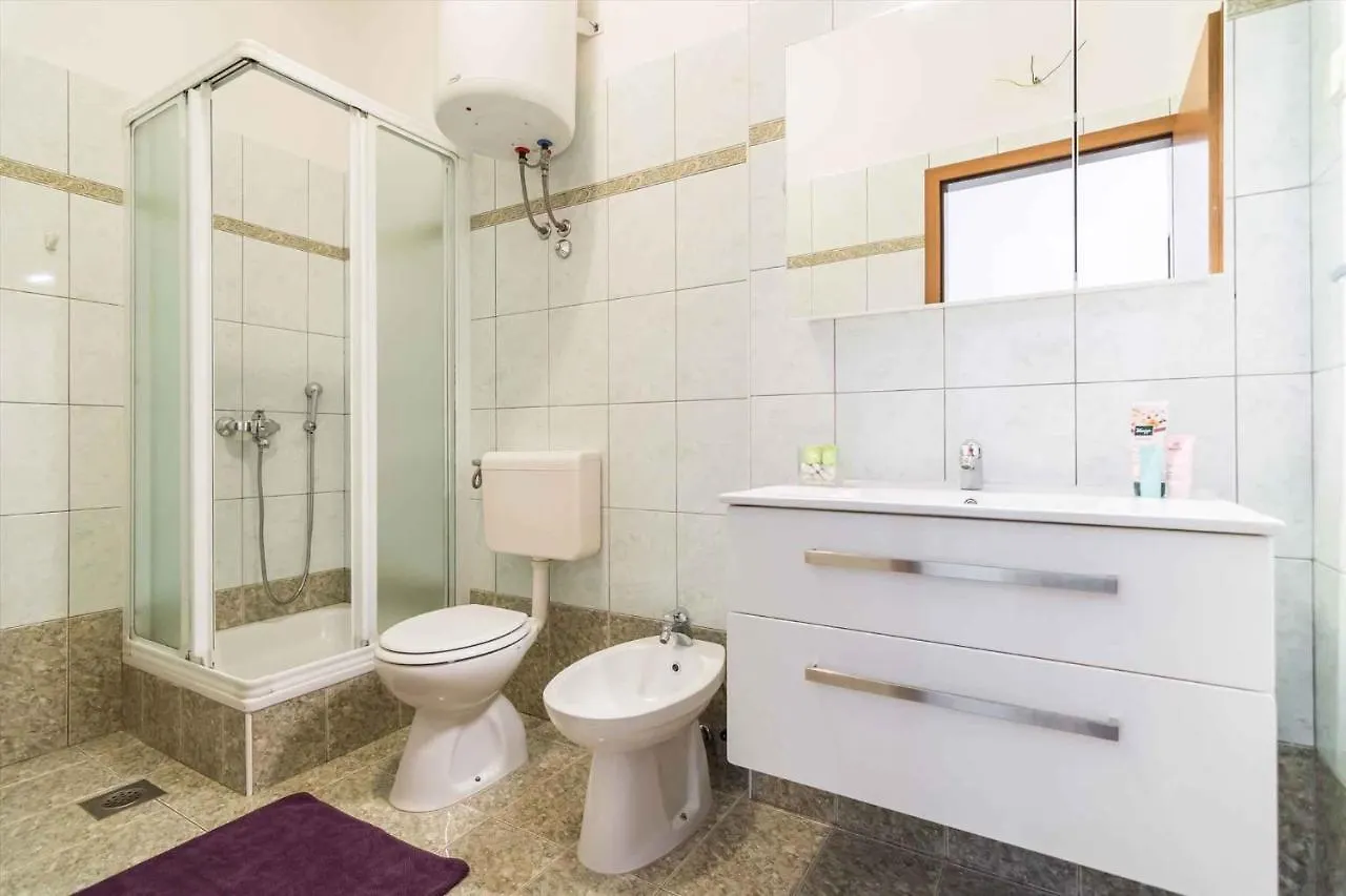 Apartment Rabac 10 0*,